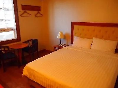 Hillside Tourist Hotel Busan 3*,